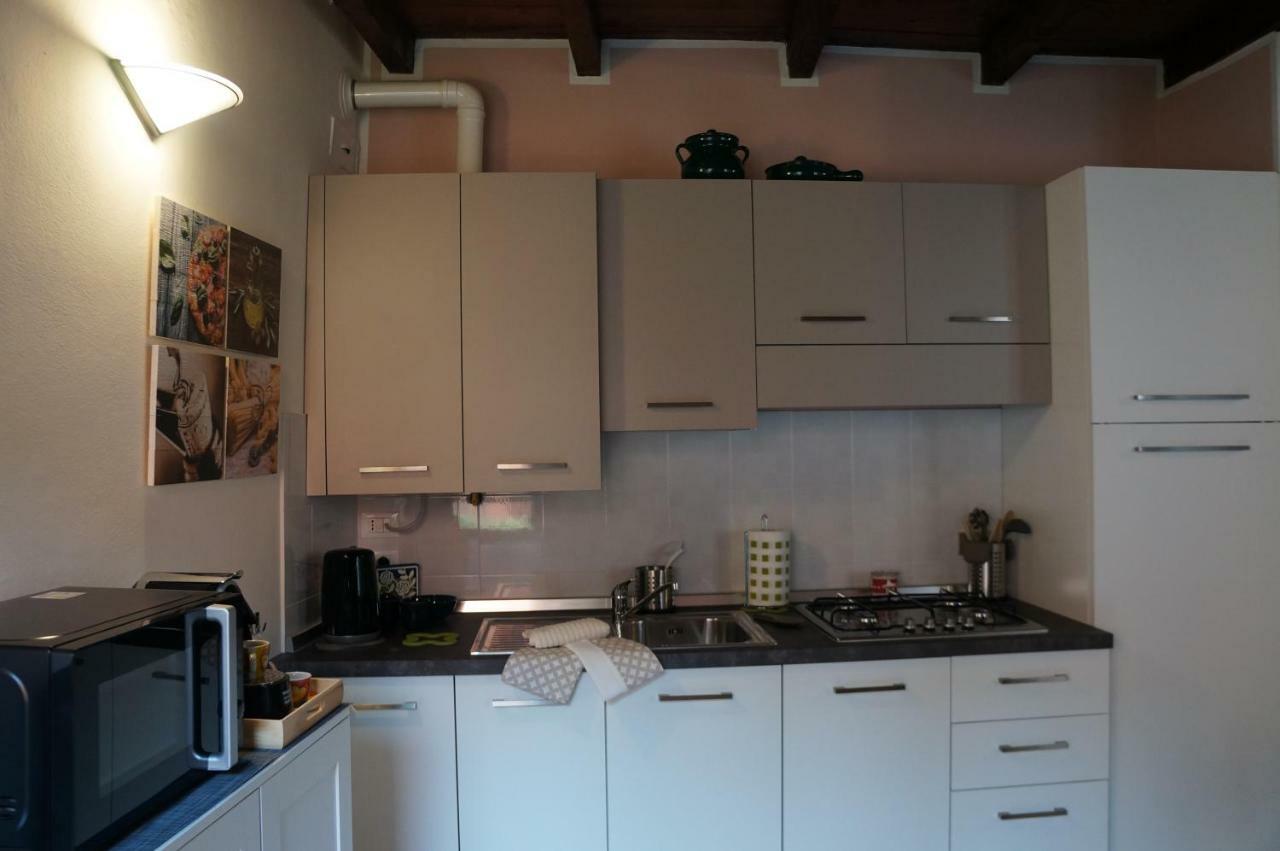 La Scarana Apartment แฟร์รารา ภายนอก รูปภาพ